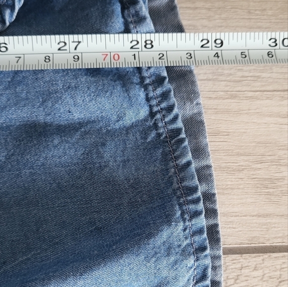 Old Navy Lyocell Chambray Botton Down Top - Picture 8 of 10